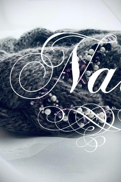 AUSAINE AR KRISTĀLIEM